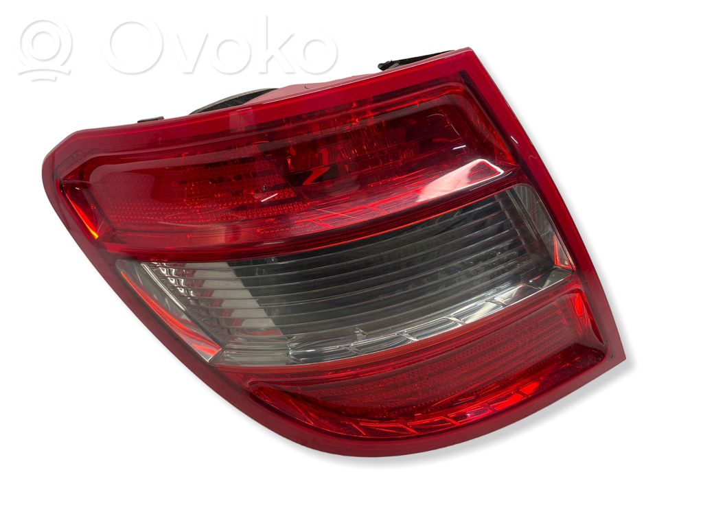 Mercedes-Benz C W204 Lampă spate în caroserie 