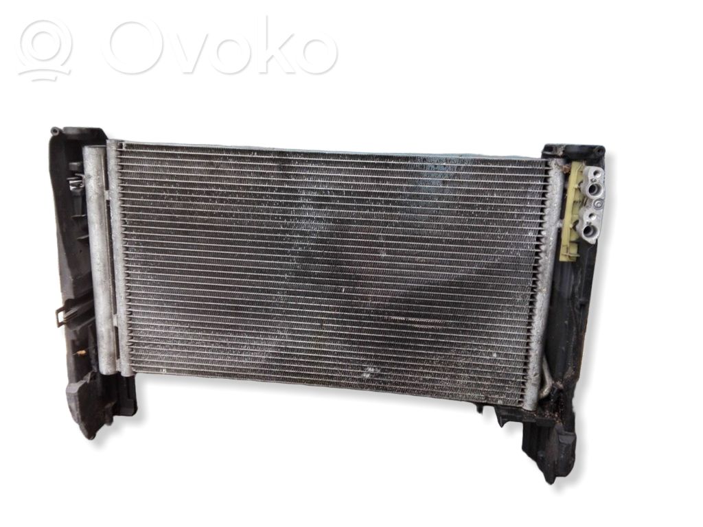 BMW 1 E81 E87 Radiator răcire A/C (condensor) 