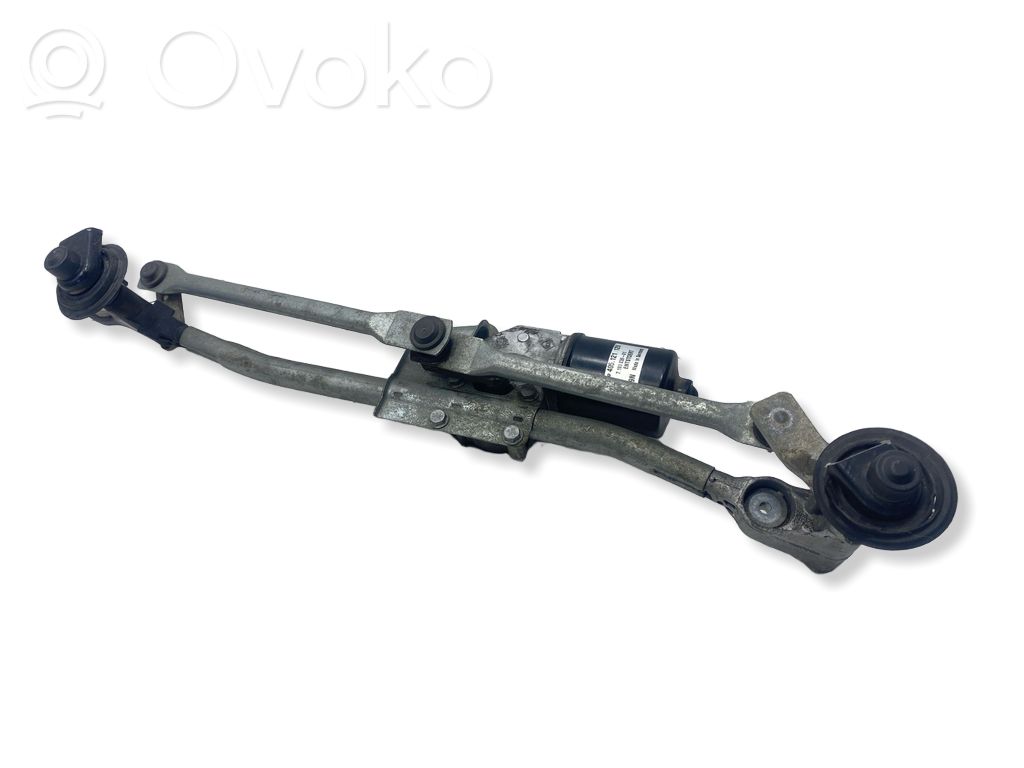 BMW 1 E81 E87 Front wiper linkage and motor 