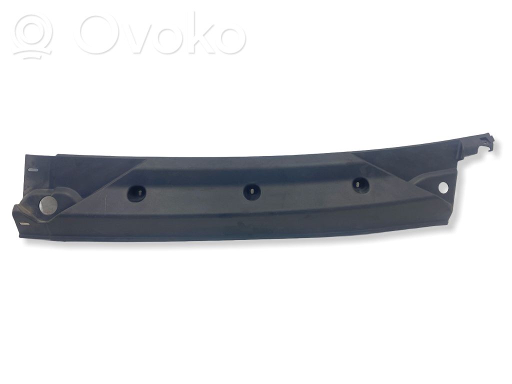 Iveco Daily 6th gen Wiper trim 