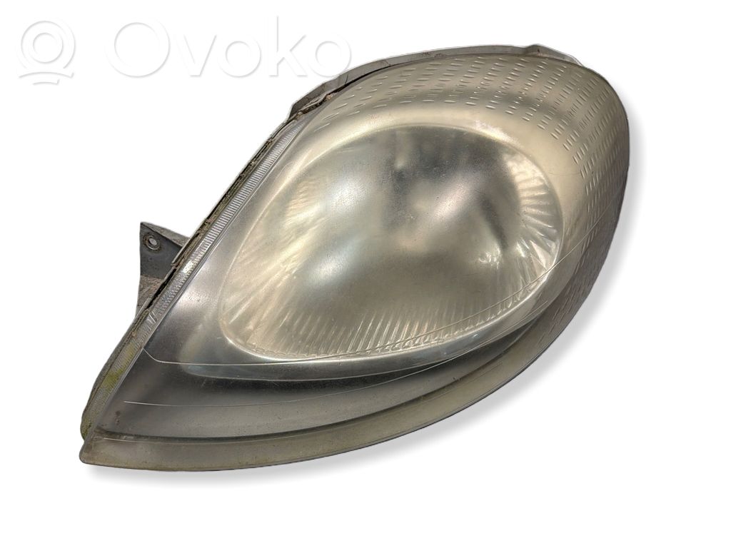 Opel Vivaro Headlight/headlamp 