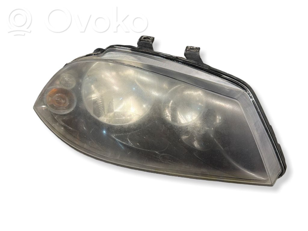 Seat Ibiza III (6L) Lampa przednia 