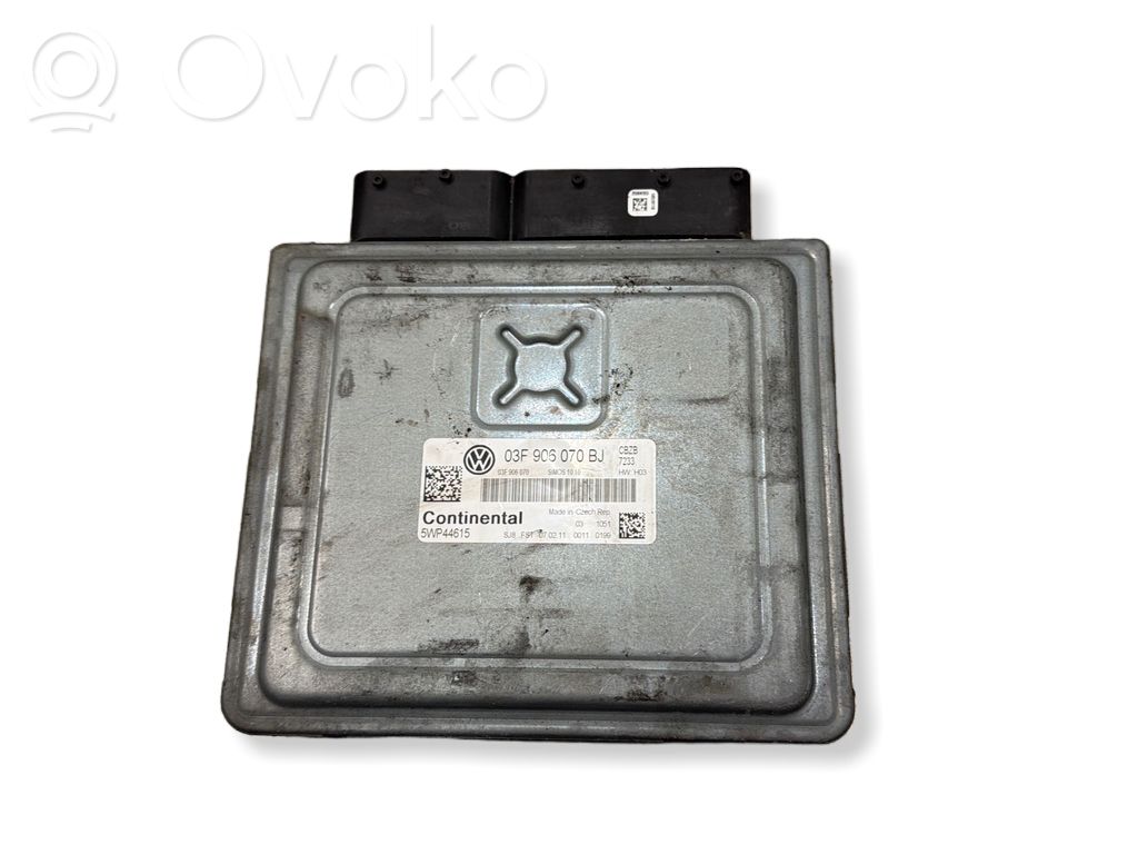 Volkswagen Golf VI Engine control unit/module 