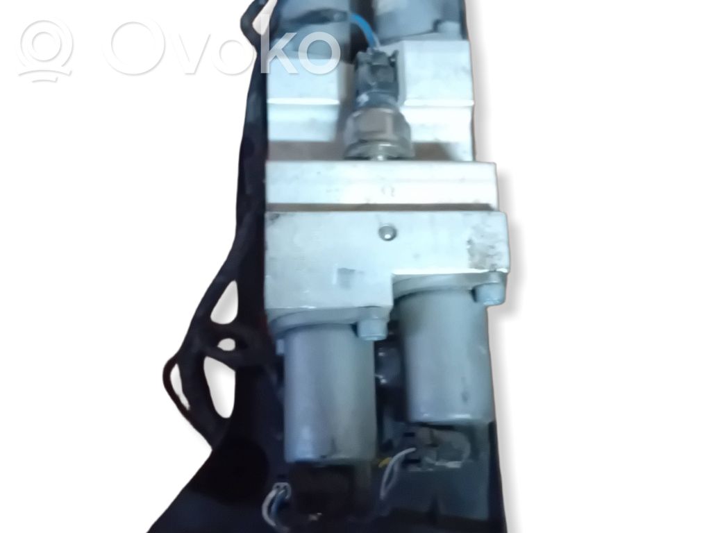 BMW X6 E71 Active stabilizer control/valve assembly 