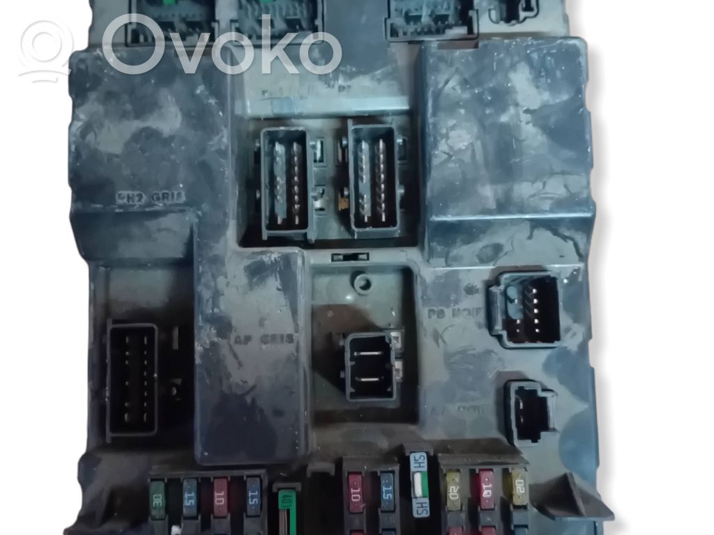 Peugeot 307 Fuse module 
