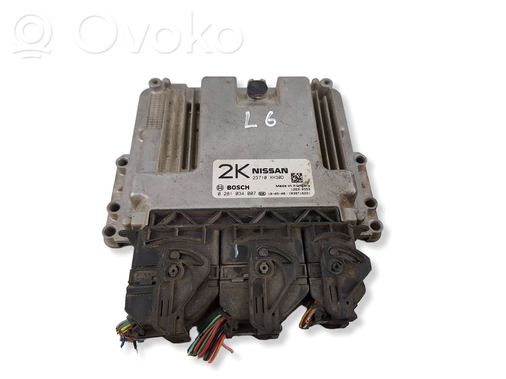 Nissan NV200 Engine control unit/module 