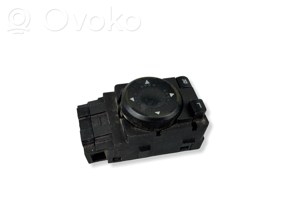 Volkswagen PASSAT B5 Wing mirror switch 