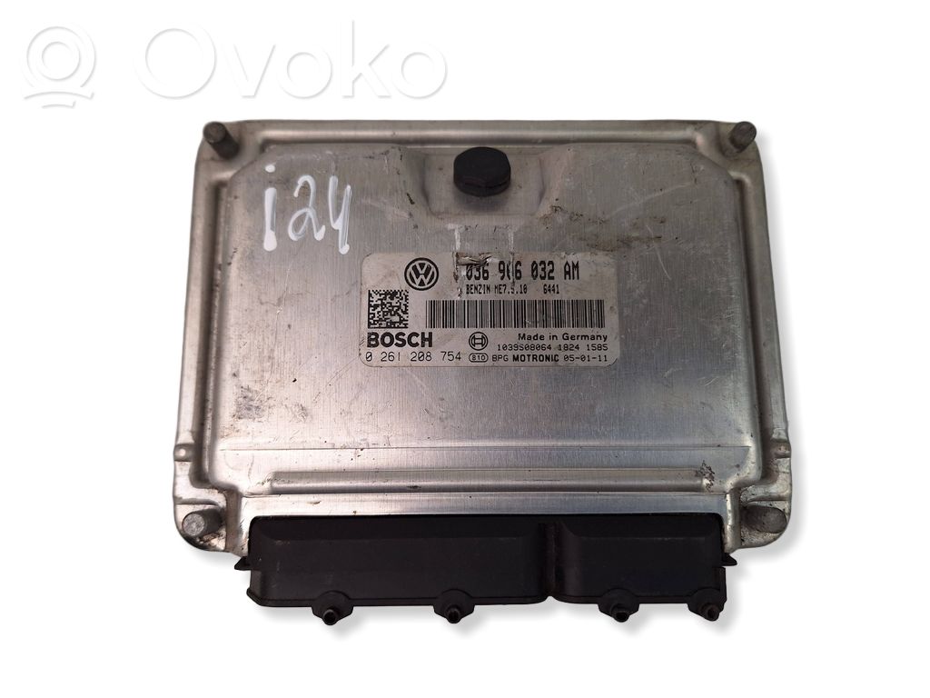 Volkswagen Golf IV Engine control unit/module 