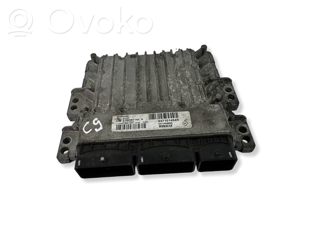 Renault Megane III Engine control unit/module 