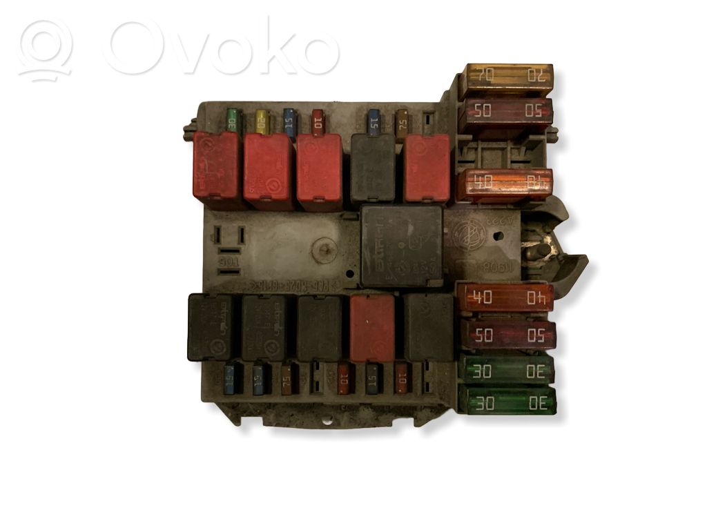 Módulo de fusible   1332043080,A204308005765,133204300