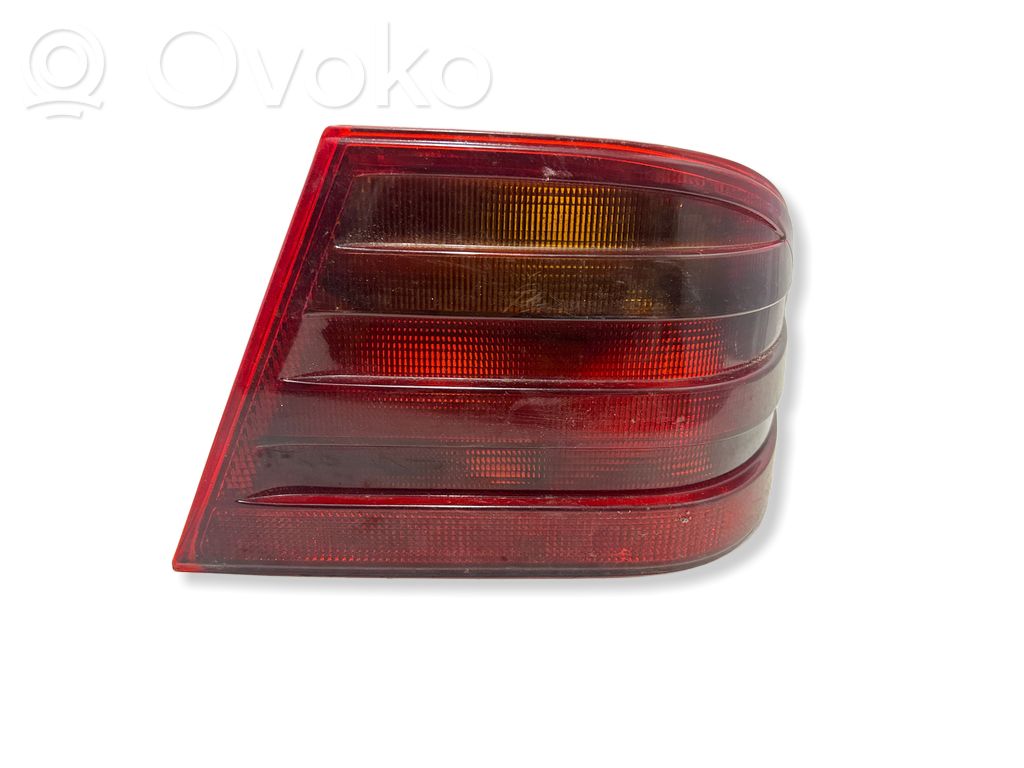 Mercedes-Benz E W210 Lampa tylna 