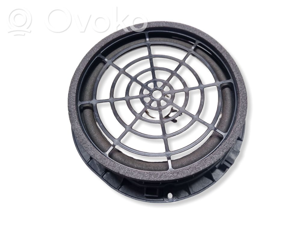 Audi A4 S4 B9 8W Garsiakalbis (-iai) priekinėse duryse 
