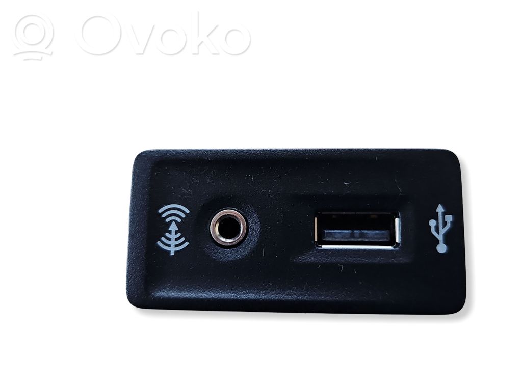 Enchufe conector USB   5G0035222