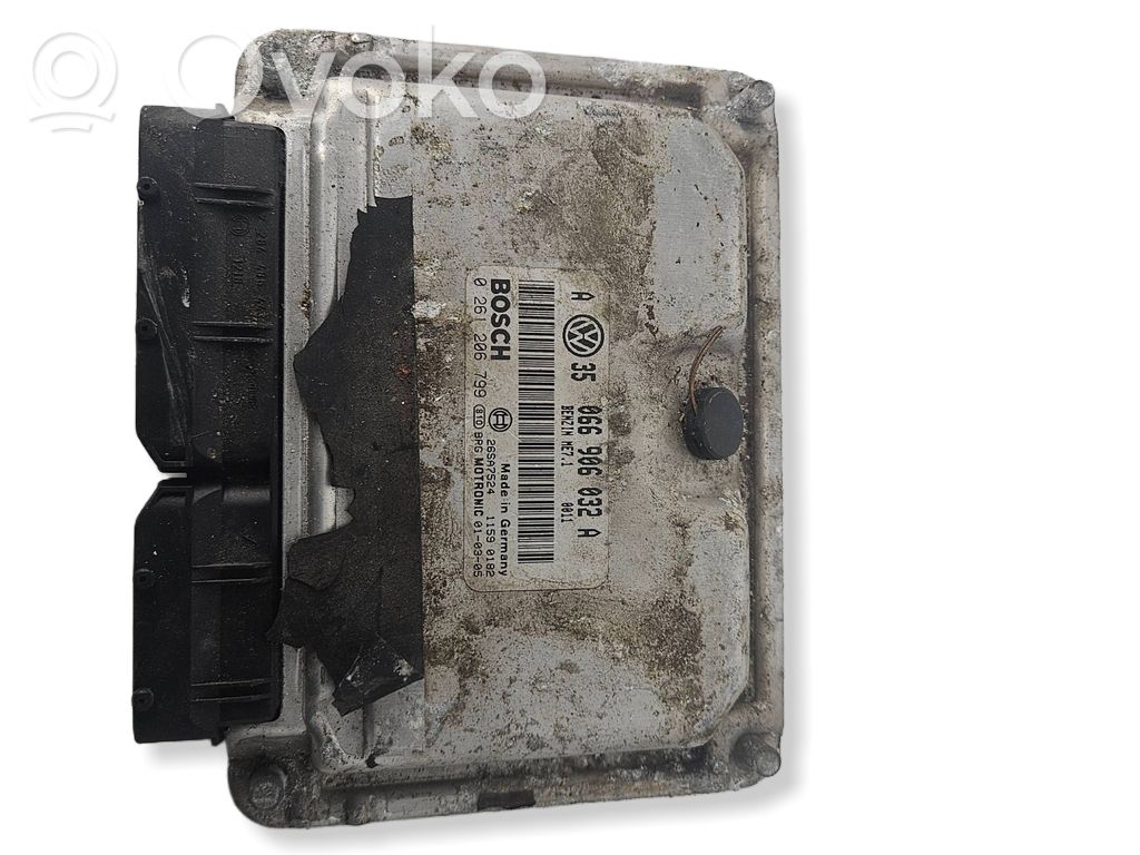 Volkswagen Golf IV Engine control unit/module 