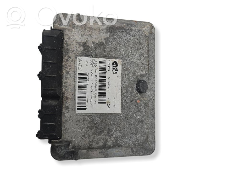 Sterownik / Moduł ECU   51834074,7DW70MJ1K,0097663A