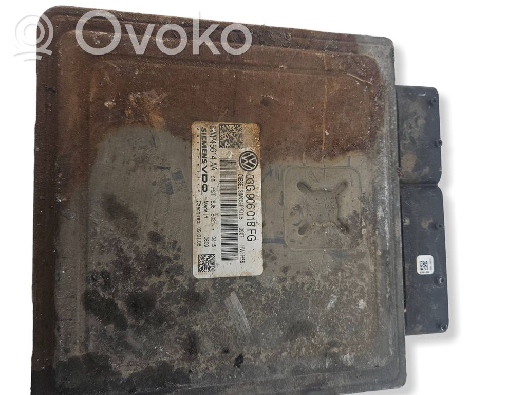 Volkswagen PASSAT B7 Engine control unit/module 