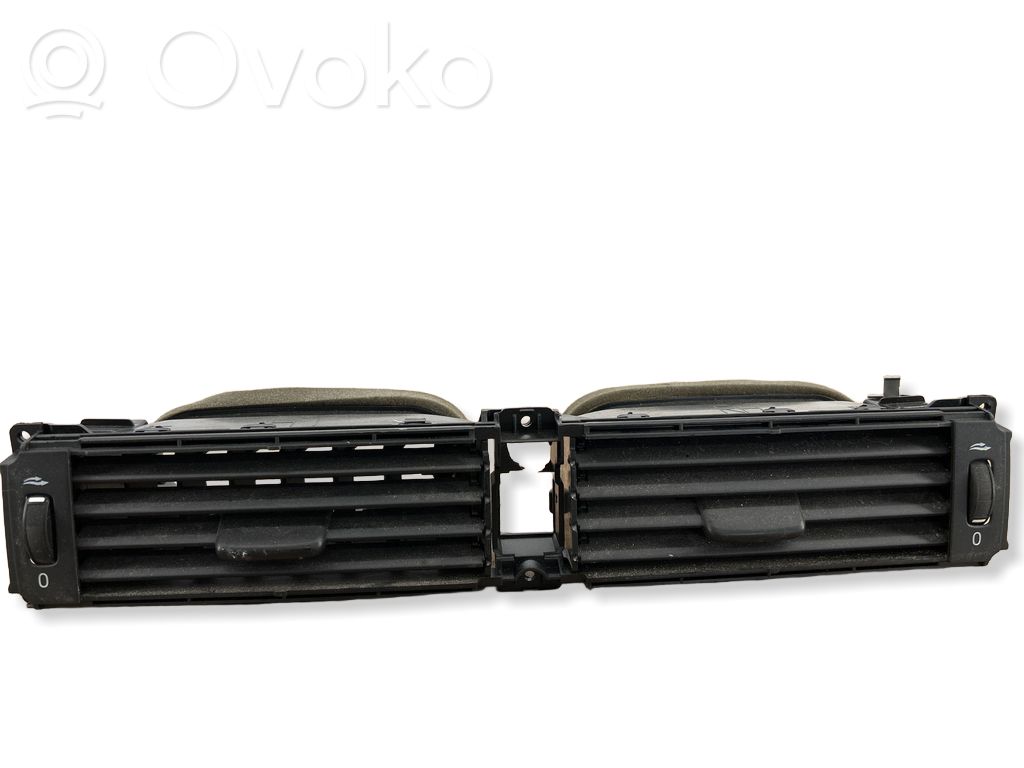 Volvo XC70 Centrālais gaisa ventilācijas režģis 