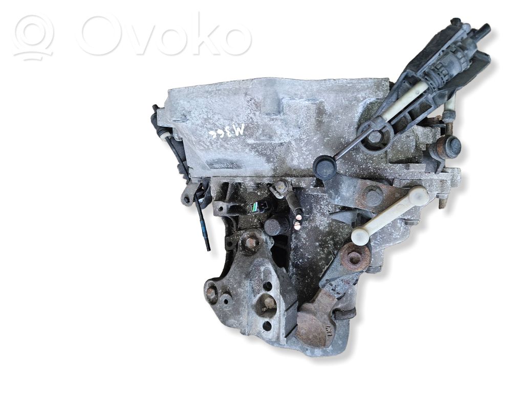 Peugeot 2008 I Manual 5 speed gearbox 