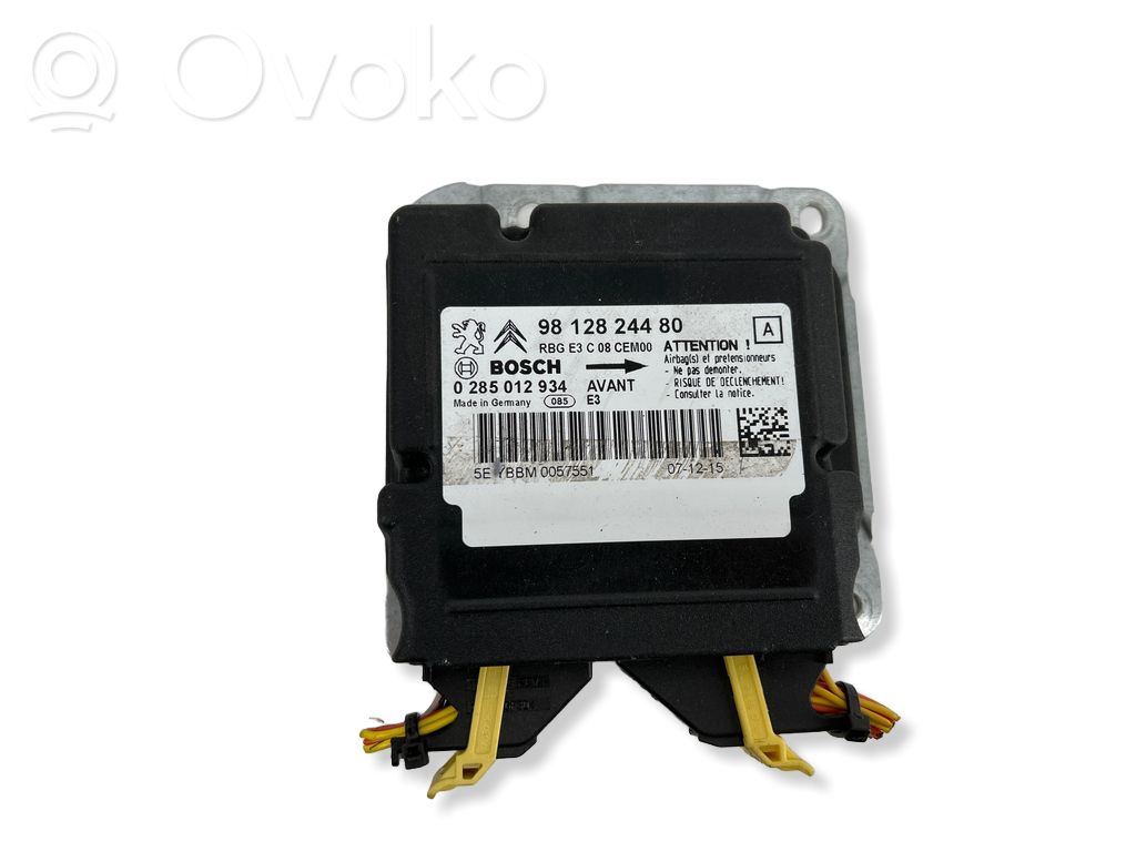 Citroen C4 Cactus Airbag control unit/module 