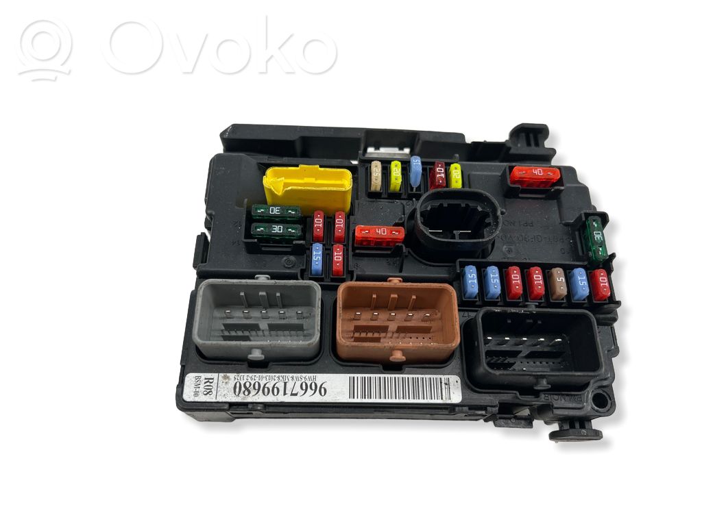 Peugeot 207 Fuse module 