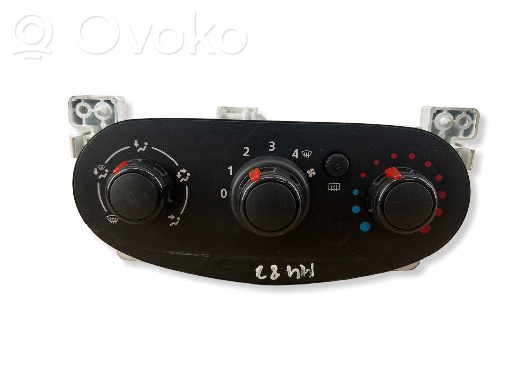 Dacia Sandero Climate control unit 