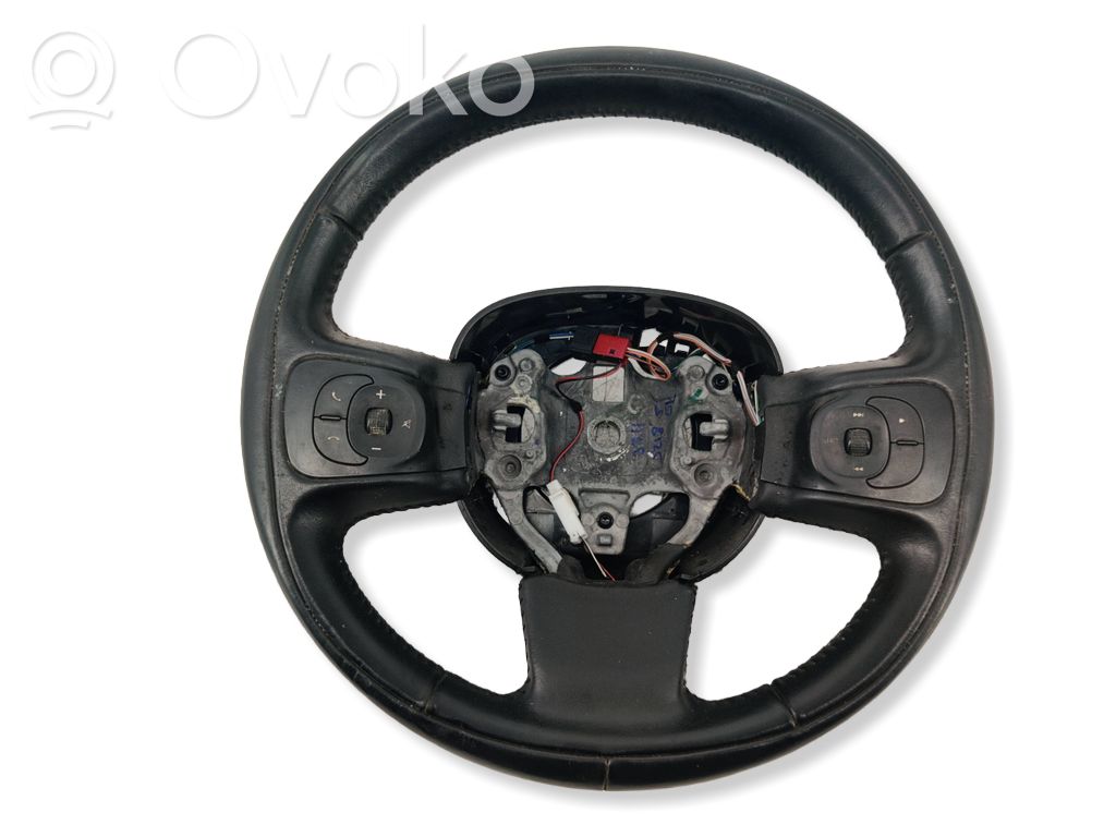 Fiat 500L Ohjauspyörä 