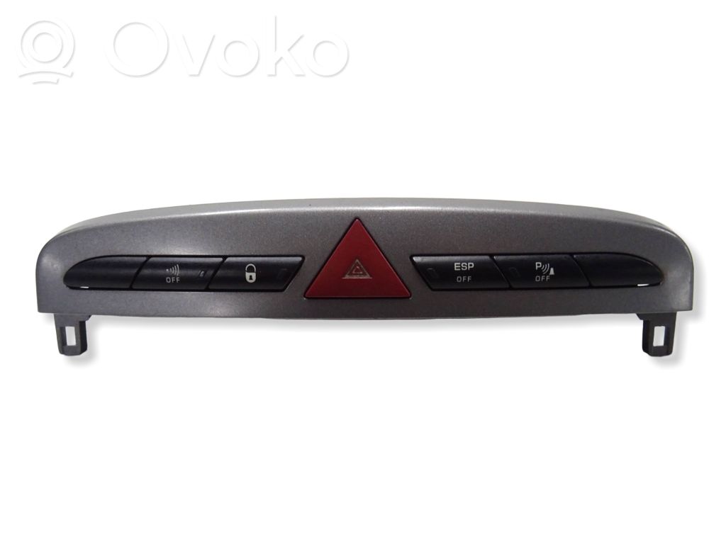 Peugeot 308 Przycisk świateł awaryjnych 