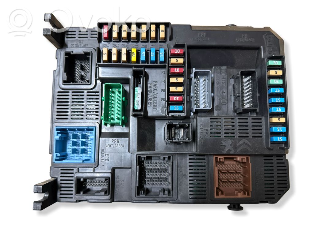 Peugeot 2008 I Fuse module 