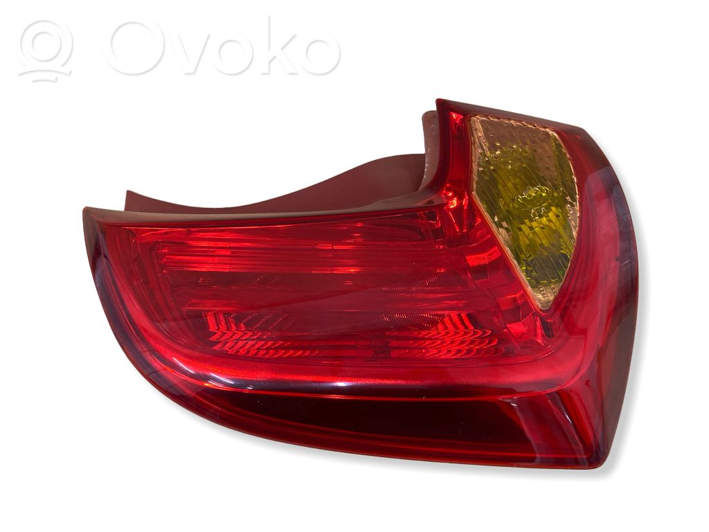 KIA Picanto Aizmugurējais lukturis virsbūvē 