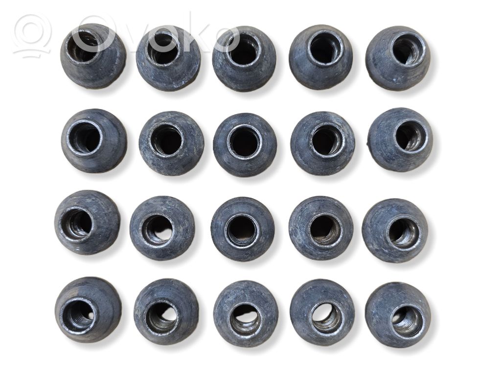 Nuts/bolts