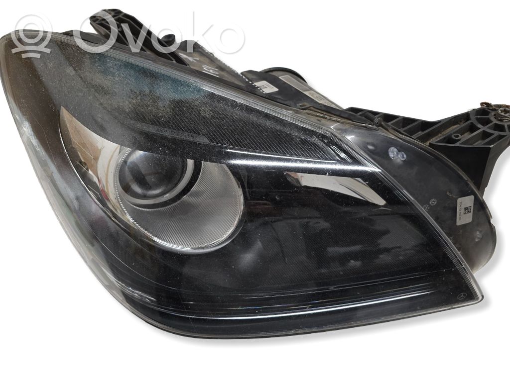 Mercedes-Benz SLK R172 Lampa przednia 