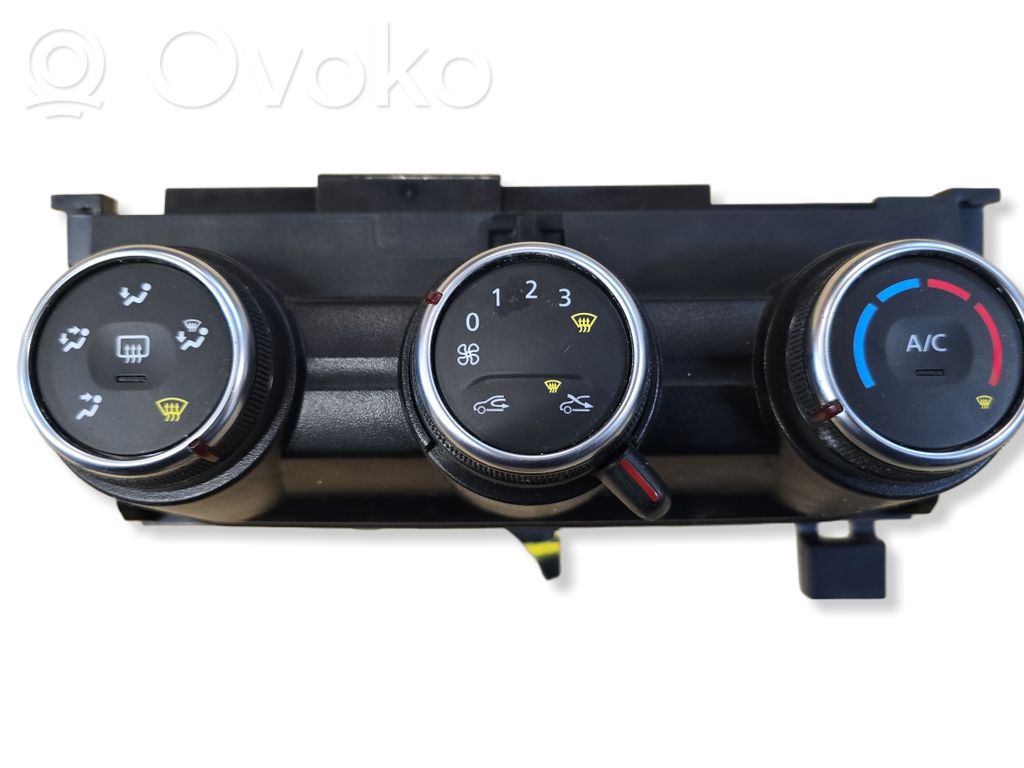 Dacia Duster II Climate control unit 