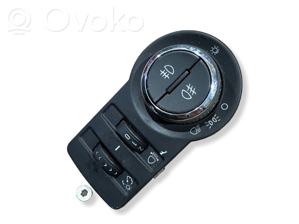 Opel Astra J Light switch 