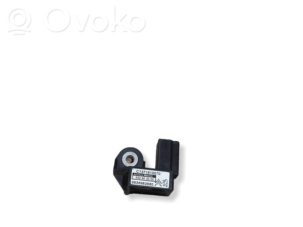 Mercedes-Benz C AMG W204 Airbagsensor Crashsensor Drucksensor 