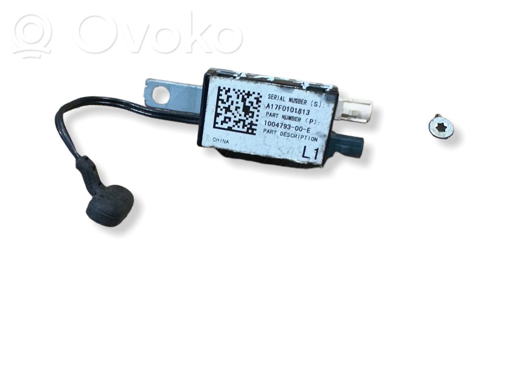 Tesla Model S Antenos stiprintuvas 