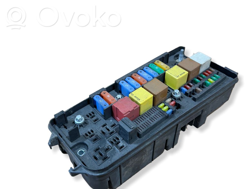 Opel Vectra C Fuse module 
