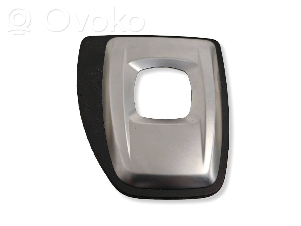 Contour de levier de vitesses   6974709