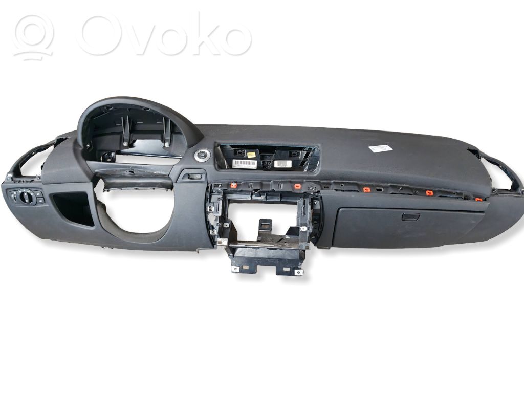 Dashboard   9190038