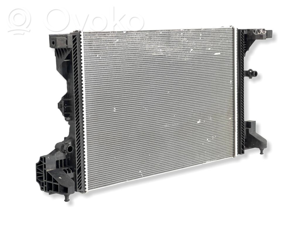 Mercedes-Benz B W247 Radiateur de refroidissement 