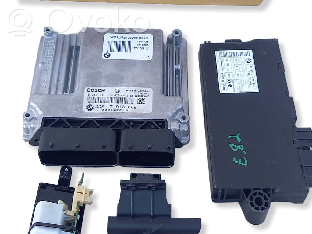 BMW 1 E82 E88 Engine control unit/module 