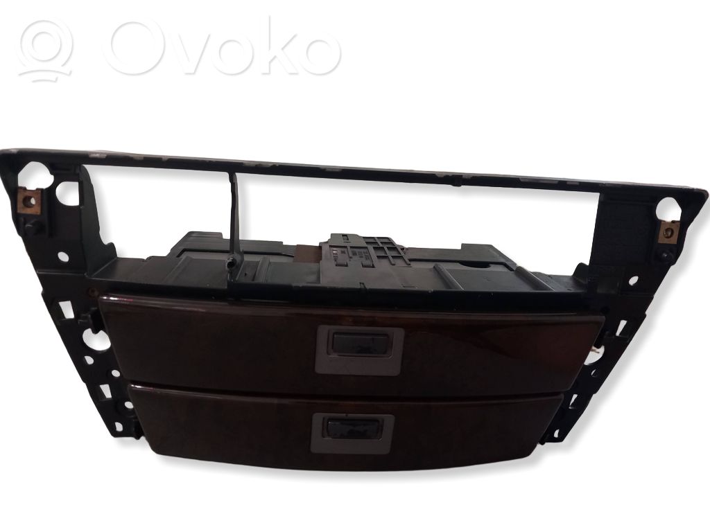 BMW 7 E65 E66 Box/scomparti cruscotto 