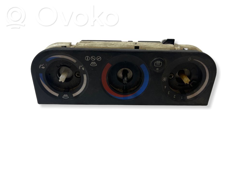 BMW 3 E36 Climate control unit 