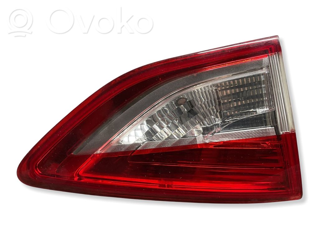 Ford Kuga II Lampy tylnej klapy bagażnika 
