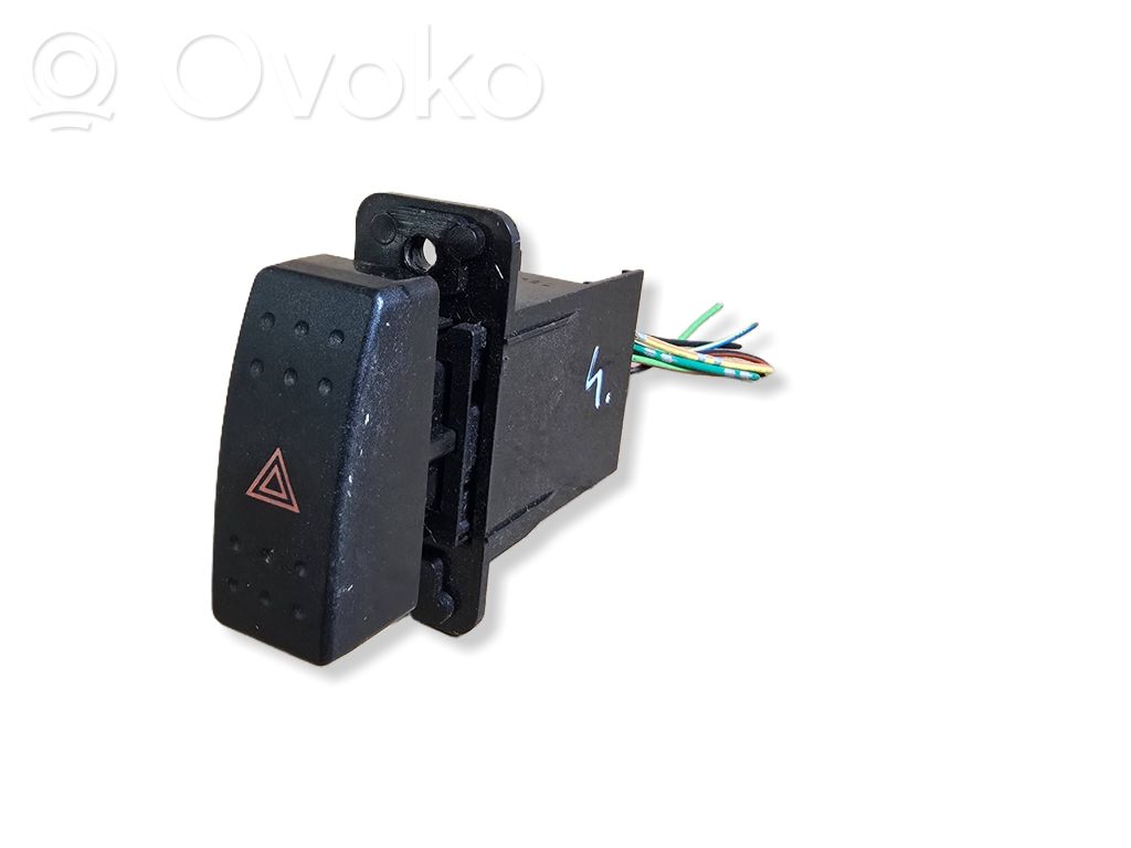 Suzuki Ignis Botón interruptor de luz de peligro 