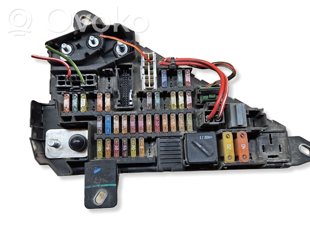 BMW 5 E60 E61 Saugiklių blokas 