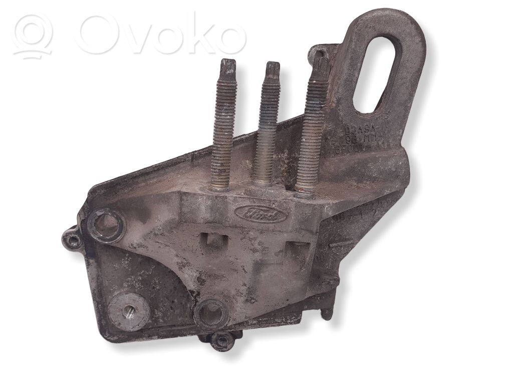 Engine mounting bracket   6F001A1A