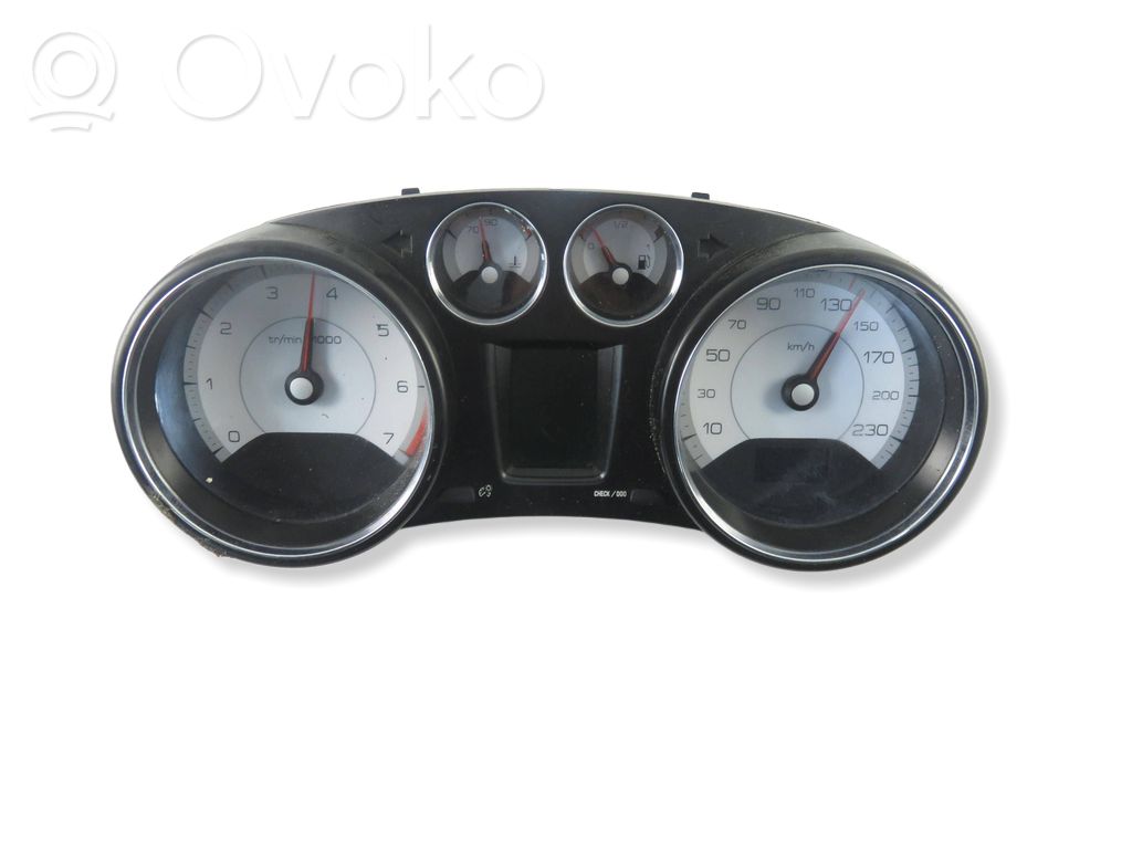 Peugeot 308 Speedometer (instrument cluster) 