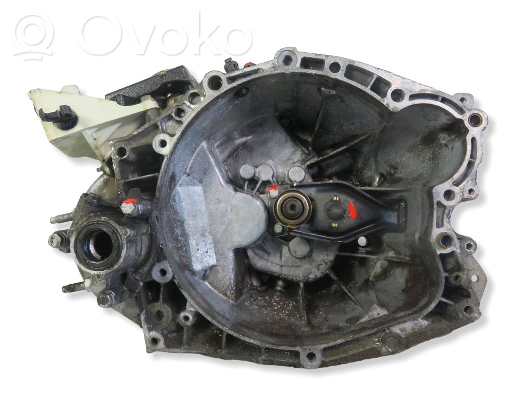 Peugeot 307 Mechaninė 5 pavarų dėžė 