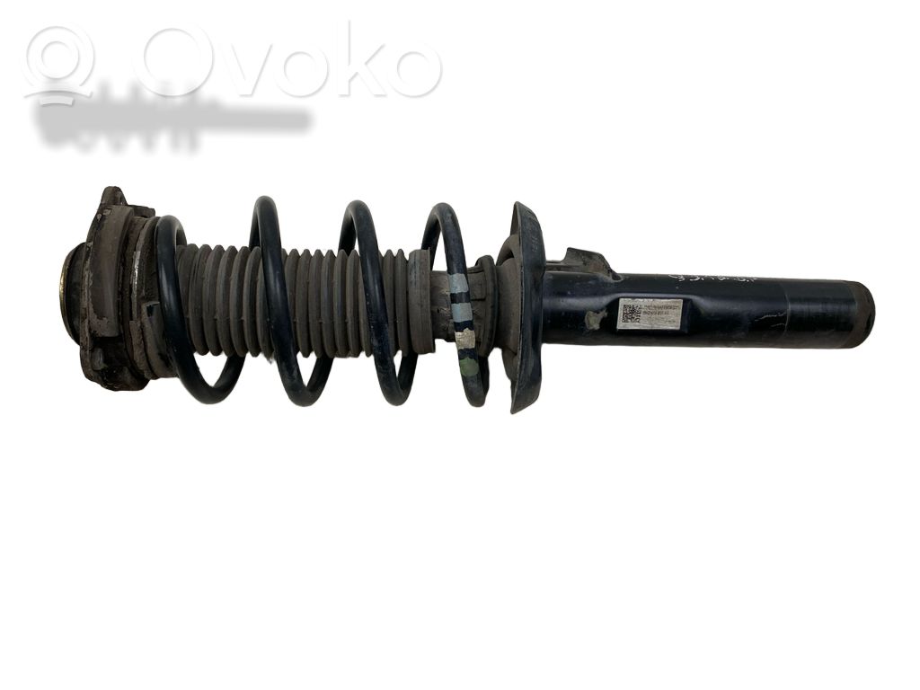 Audi Q3 8U Etuiskunvaimennin 
