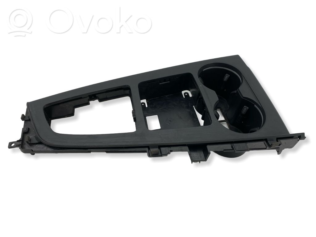 Audi A4 S4 B9 Muu keskikonsolin (tunnelimalli) elementti 